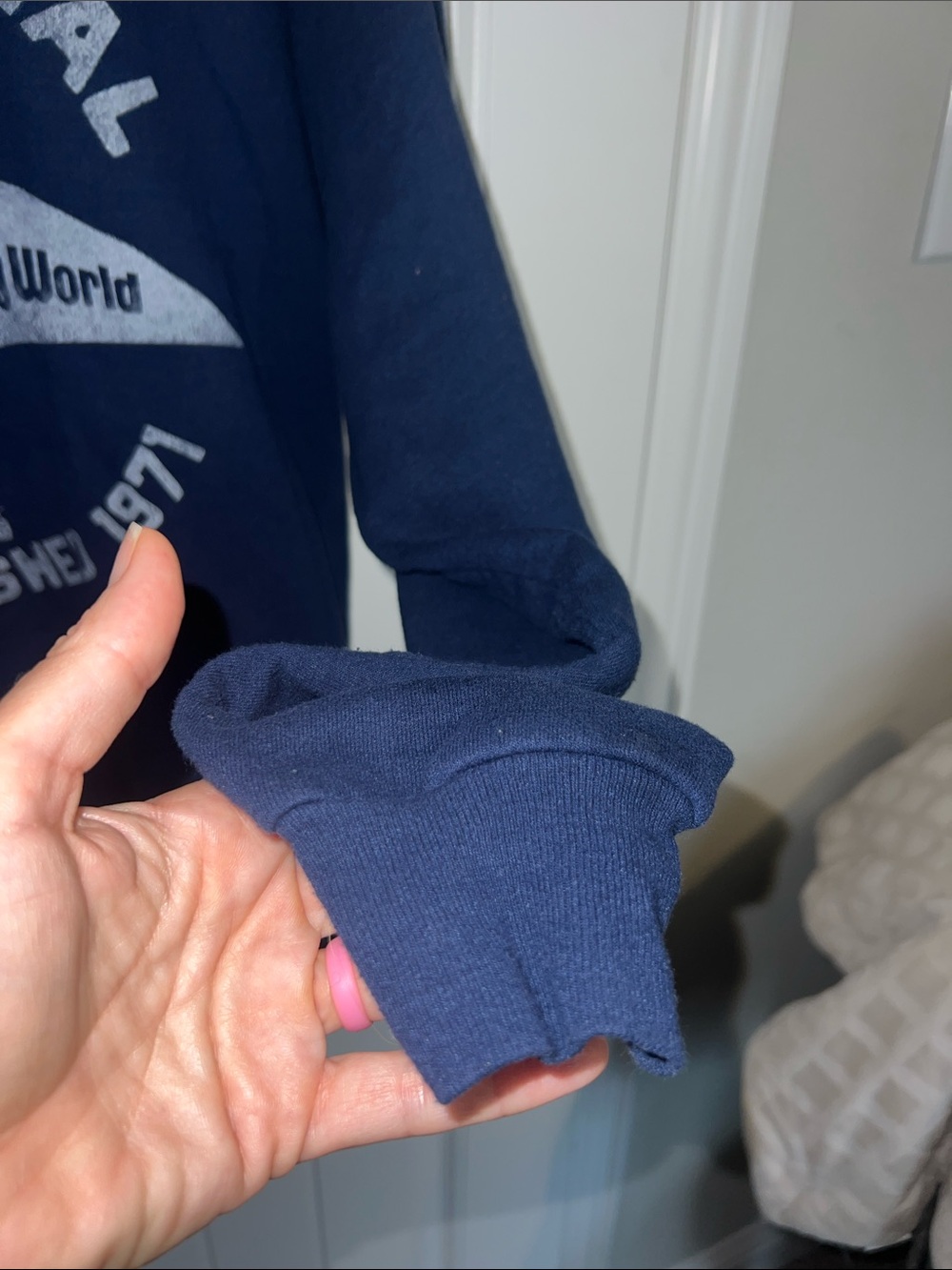 Vintage Walt Disney World Navy Crewneck Sweatshirt- Size Small - Picture 5 of 8